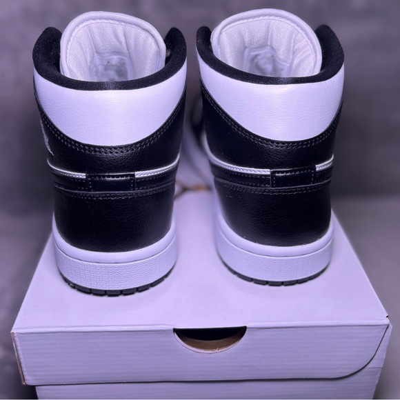 NWT Jordan 1 mid Black and White - Picture 7 of 14